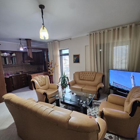 City Center Apartment Berat Exterior foto